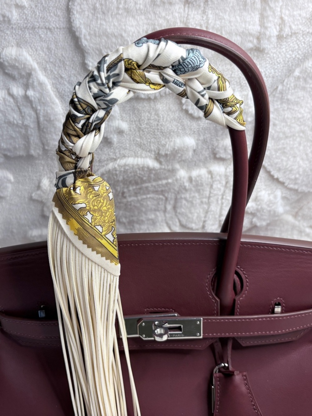 Trendy Fringe Handbag Wrap in Cream, blue and soft gold details - Picture 11 of 12